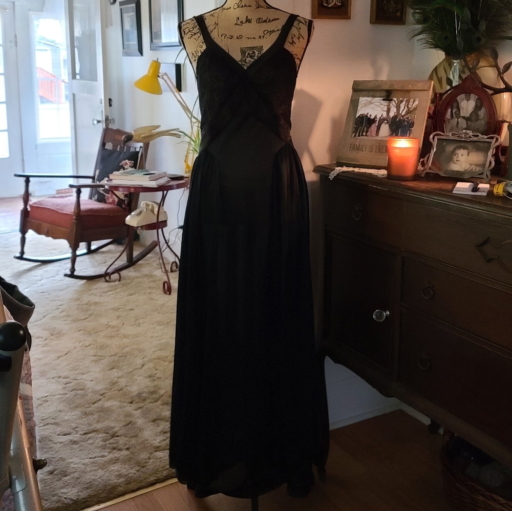Vintage lingerie black lace